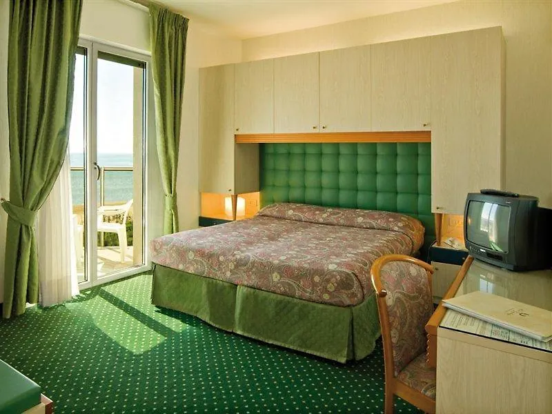לידו די ג'סולו Hotel Cambridge