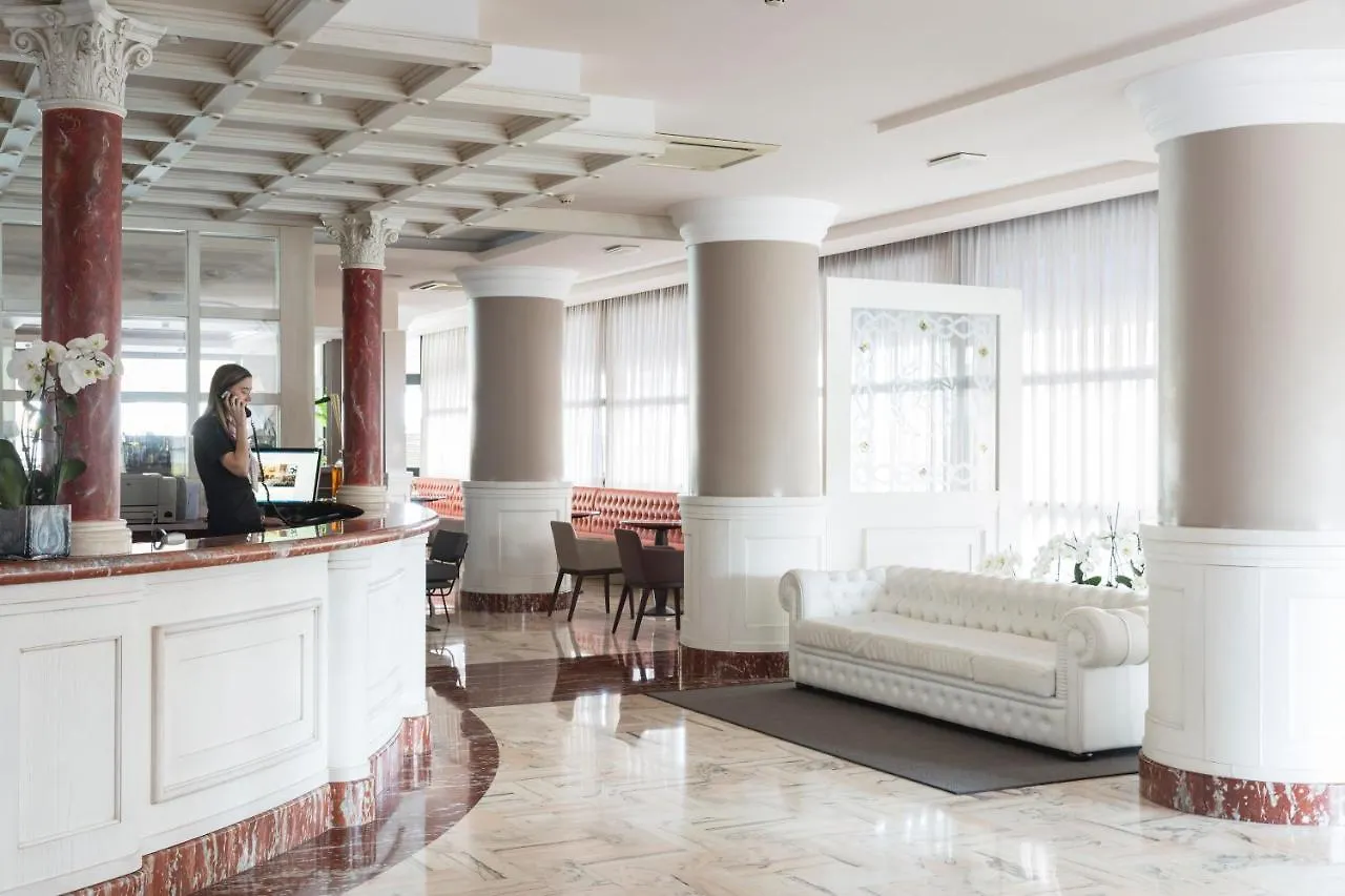 לידו די ג'סולו Hotel Cambridge לידו די ג'סולו