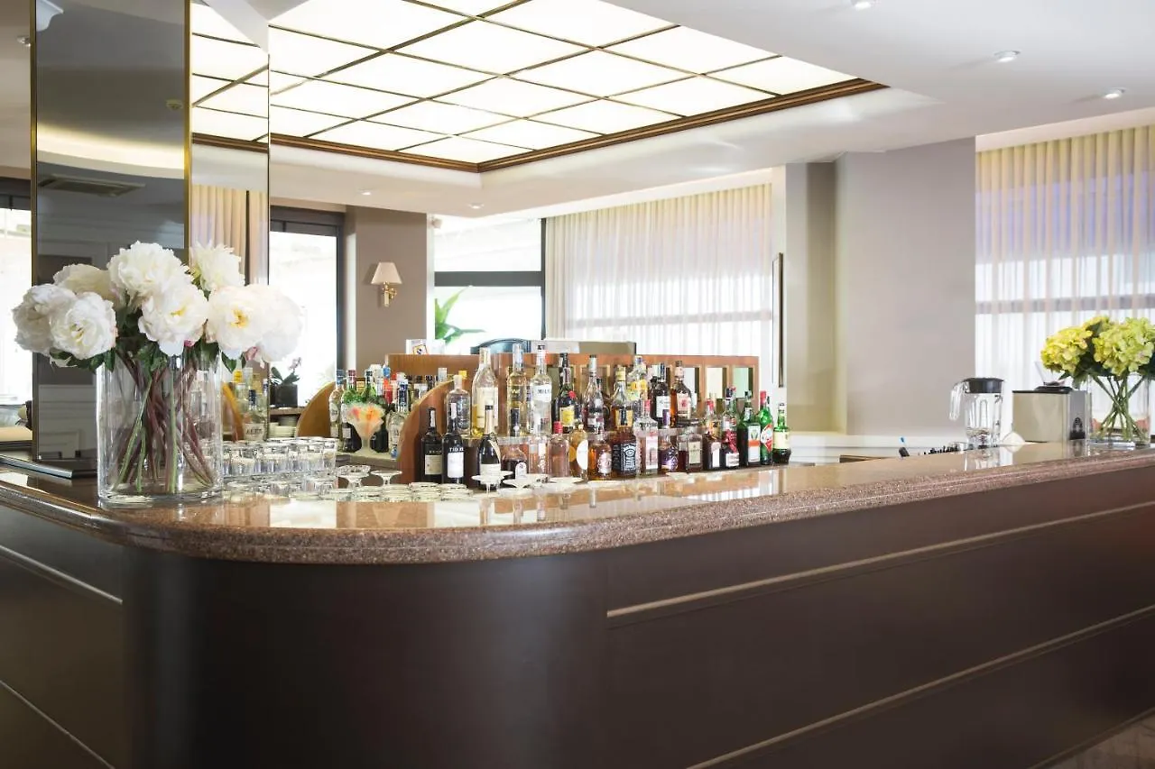 לידו די ג'סולו Hotel Cambridge 4*, לידו די ג'סולו איטליה