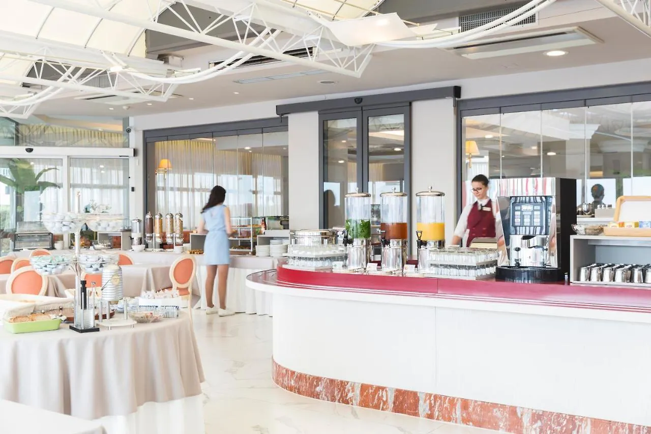 לידו די ג'סולו Hotel Cambridge  לידו די ג'סולו